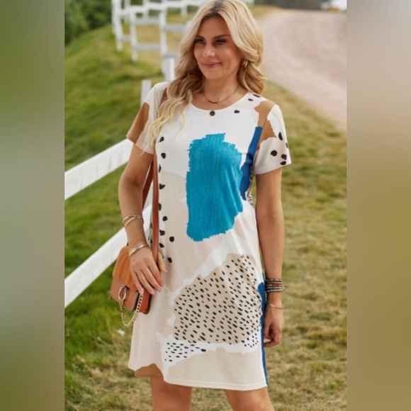 The Lace Daisy Dresses & Skirts - NEW White Blue Tan & Pink Color Block Leopard Print T-Shirt Dress